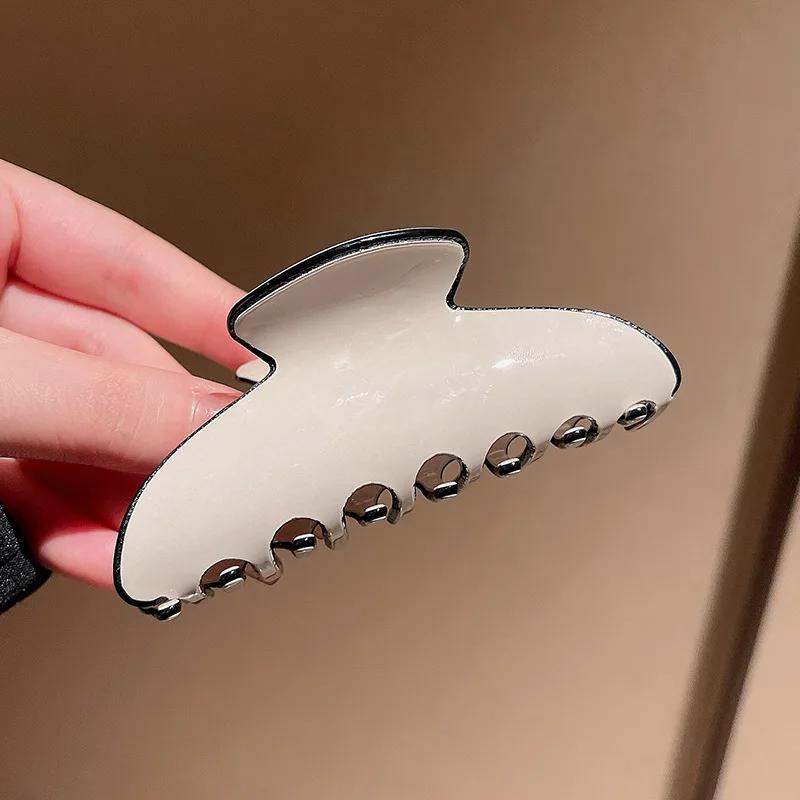 Chic Elegant Black White Acetate Geometric Hair Claws for Women Poluplar Crab Shark Catches Acrylic Clips Korean Accessories