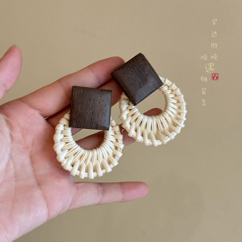 

Super Nice Woven Flower Earrings for Women Bohemia Style Vacation Style Seaside Stud Earrings Dopamine Unique Ear Rings Ring Woven Rattan Earrings-Silver Needles