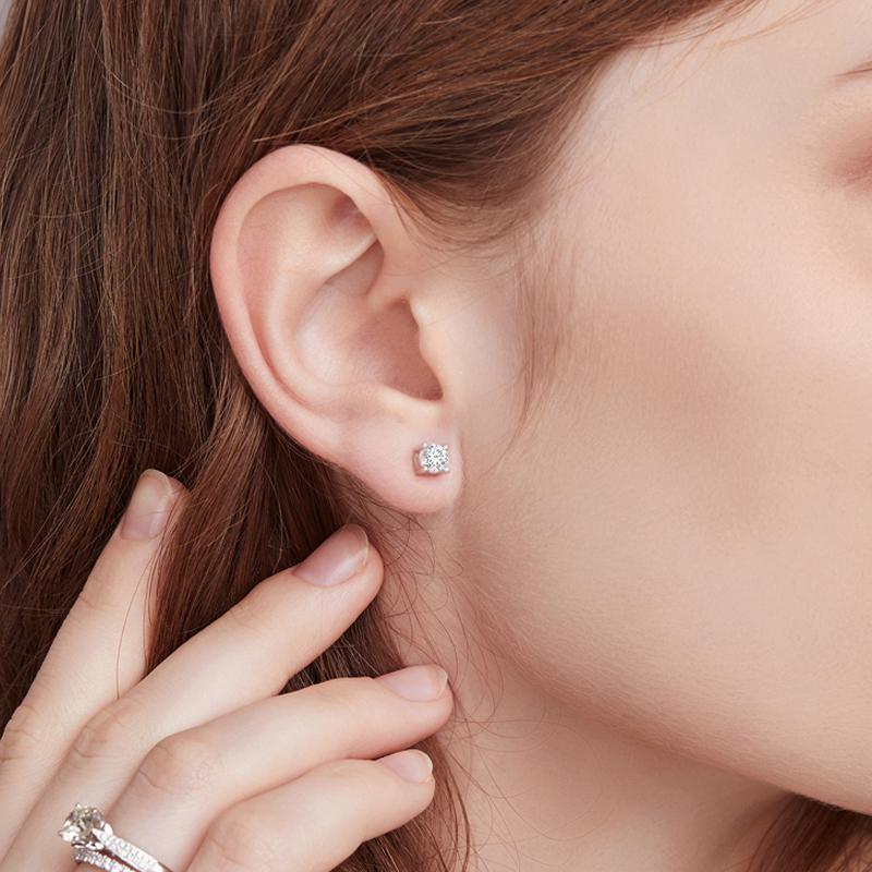 BAMOER 4 Prongs Moissanite Earrings for Women Solid 925 Silver 2CT VVS1 Lab Diamond Sparkling Classic Wedding Jewelry