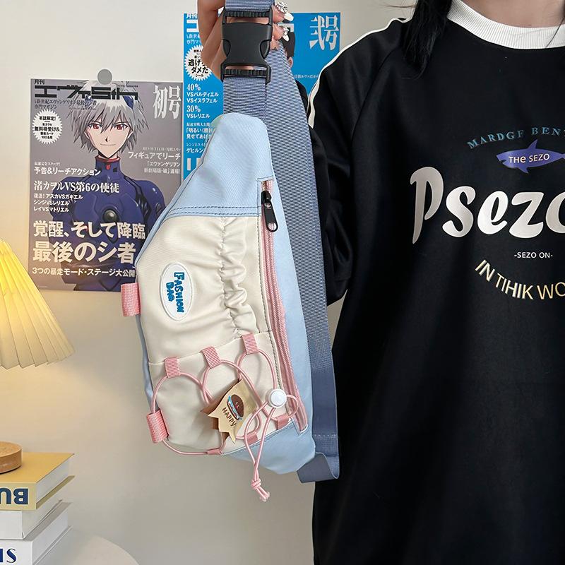 Harajuku retro contrasting breast bag niche design casual versatile shoulder bag cycling sports commuter messenger bag