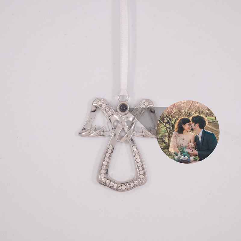 Ciondolo Proiezione Ali d'Angelo "Ti Amo" - Ornamento Natalizio Personalizzabile 100 Lingue