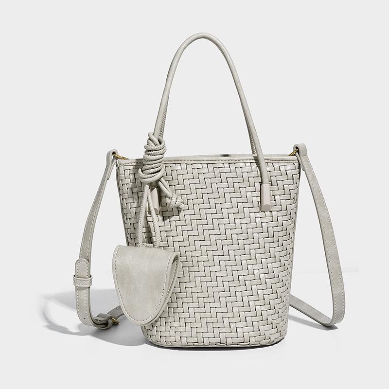 Niche Handwoven Fashion Handheld Bucket Bag for Women 2025 New Versatile Exquisite Light Luxury Shoulder Bag Crossbody Bag