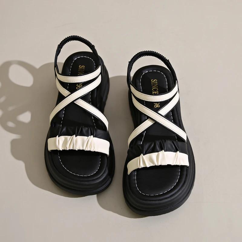 2025 Пляжные сандалии для женщин Роскошные Толстые каблуки Открытый носок Летние женские удобные модные жемчужные в тон Плиссированная пряжка 35 чёрный 1980₽