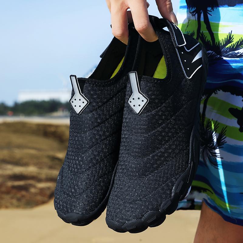 Water Shoes Mens Swimming Pool Beach Aqua Shoes Quick-Dry Barefoot Outdoor Wading Shoes Surfing Yoga Exercise