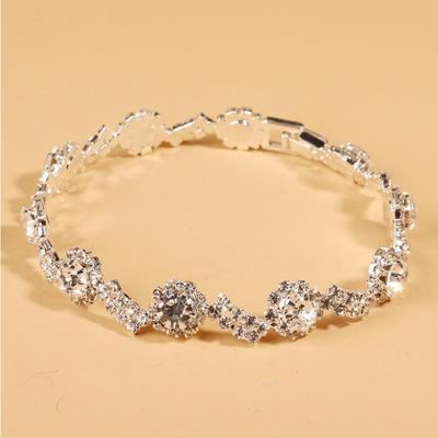 Bridal Bracelet Full of Diamonds, Geometric Wedding Dress with Diamond-encrusted Soft Chain Bracelet