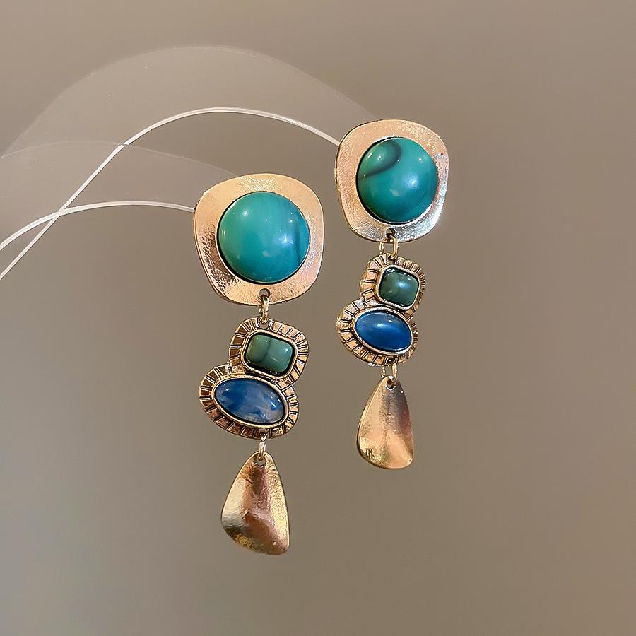 Silver Needle Geometric Light Luxury Stud Earrings - Vintage Niche Court Style