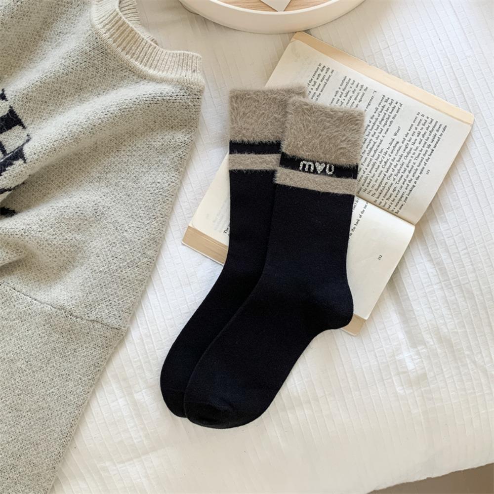 

Middle Tube Snow Boot Socks Letter Rhinestone Winter Socks New Mid-Tube Socks чорний