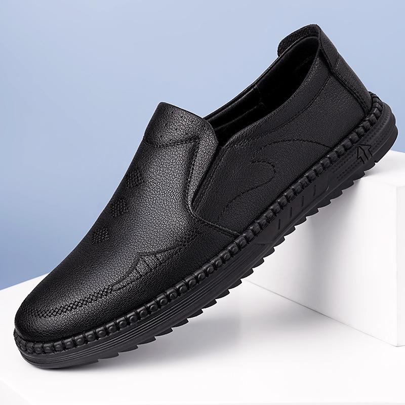 Fashion 2025 Spring Autumn New Designer Loafers Man Fashion Solid Color Soft Leather Shoes Male Solid Color Light Casual Shoe Man
