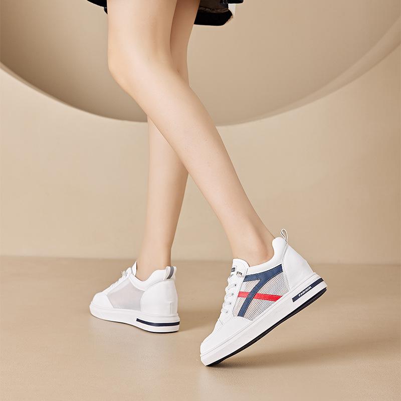 

2025 leather mesh white shoes women s Korean version lace-up thick sole inner height increase breathable women s shoes casual lightweight board shoes 32
