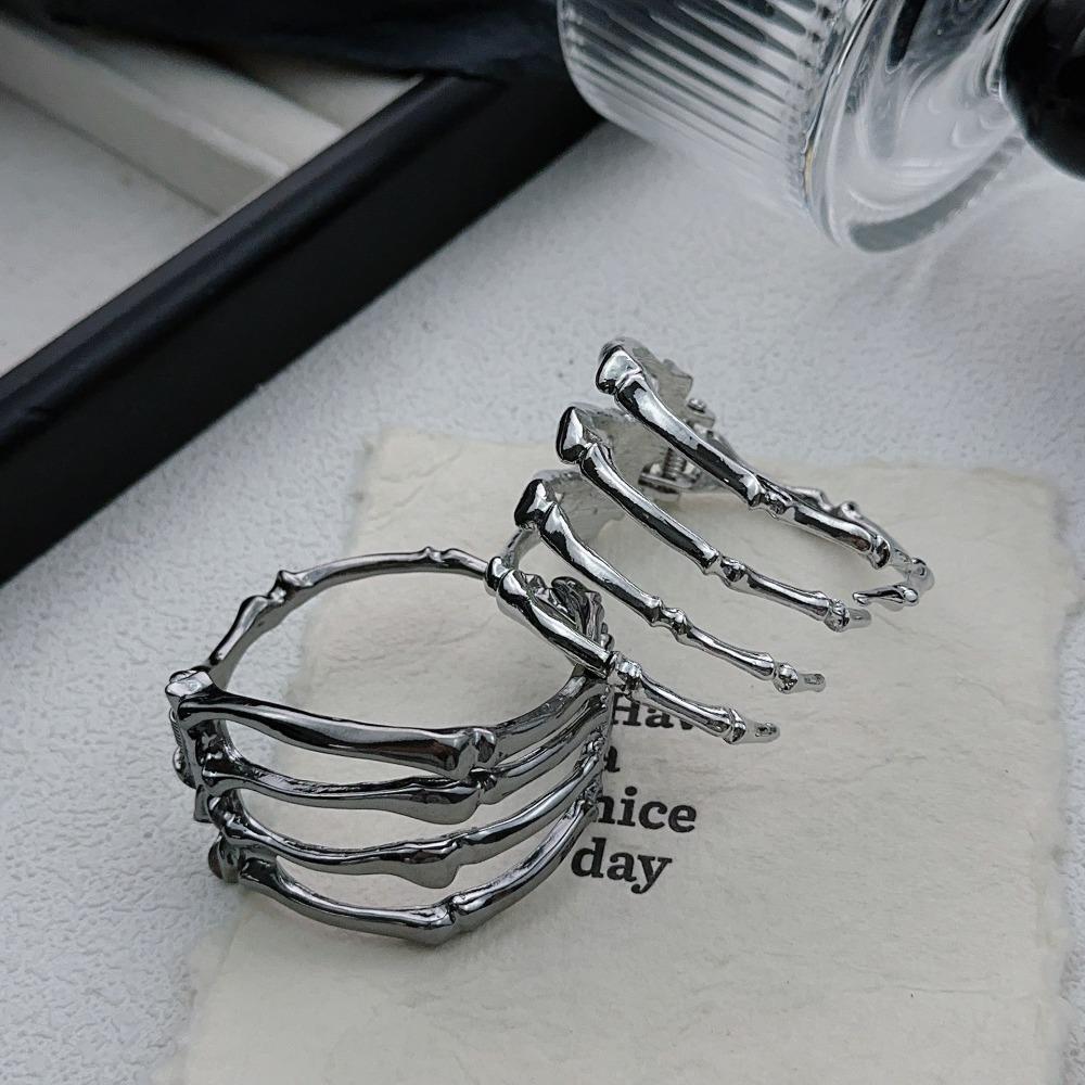Trendy Punk Sliver Color Skull Ghost Claw Opening Bracelets Armband Wristband for Women Men Personality Designer Jewelry Gifts