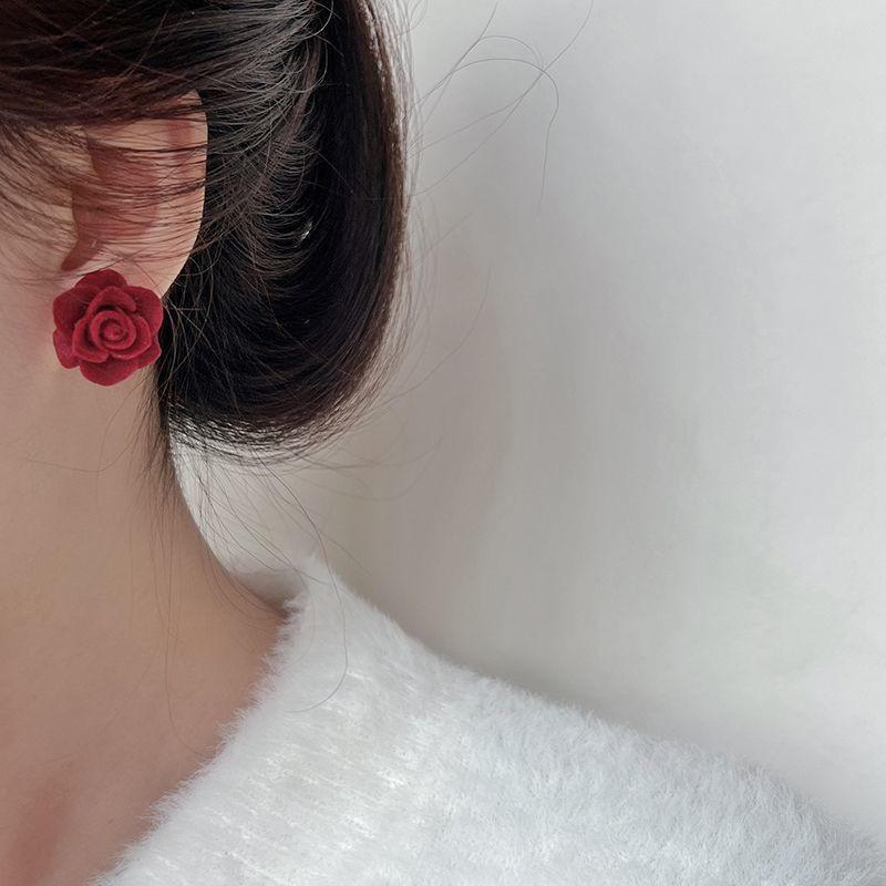 

2025 Модные Роскошные Ретро Серьги Розы для Женщин - Niche Design Flocked Rose Earrings