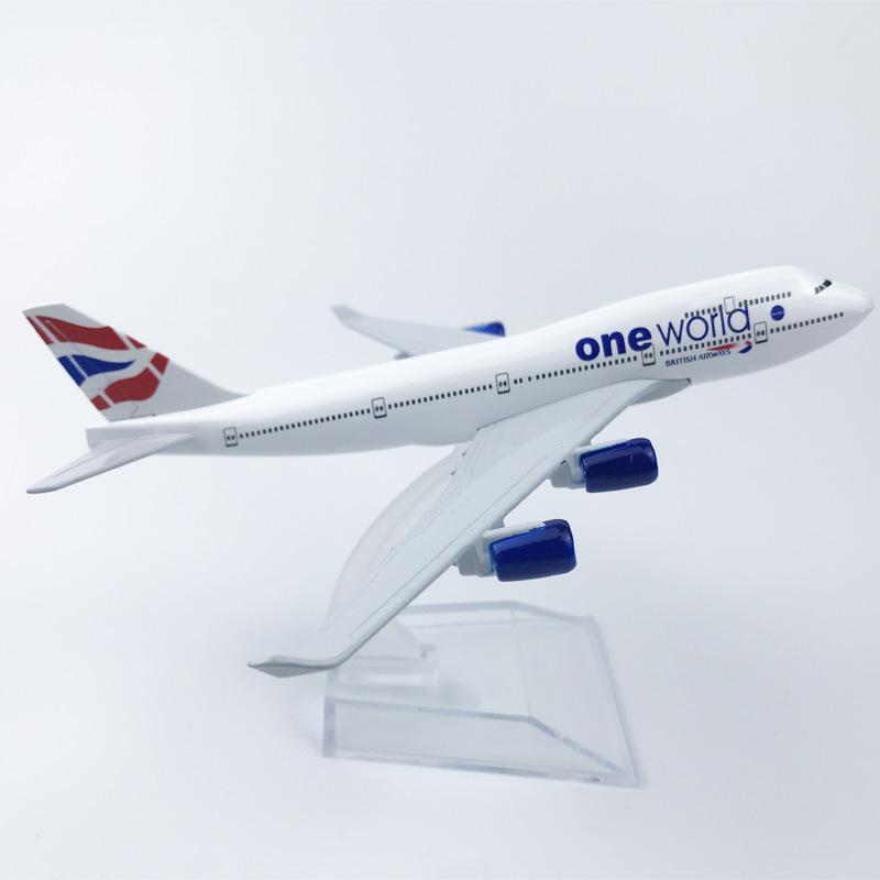 

16cm Alloy Airplane Model British 747 Collectible With Landing Gear Children s Toy Gift