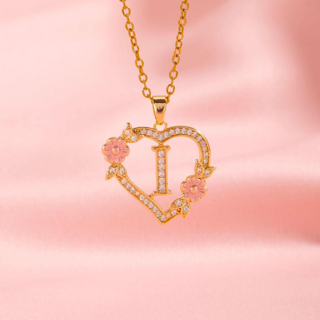 Trendy Luxury Heart and Flower Pendant Necklace for Women