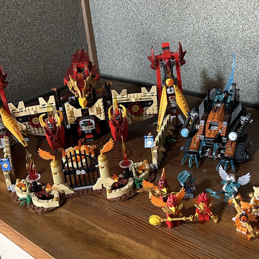 

[USED] LEGO Chima 70146 Flying Fire Temple (7 figures)