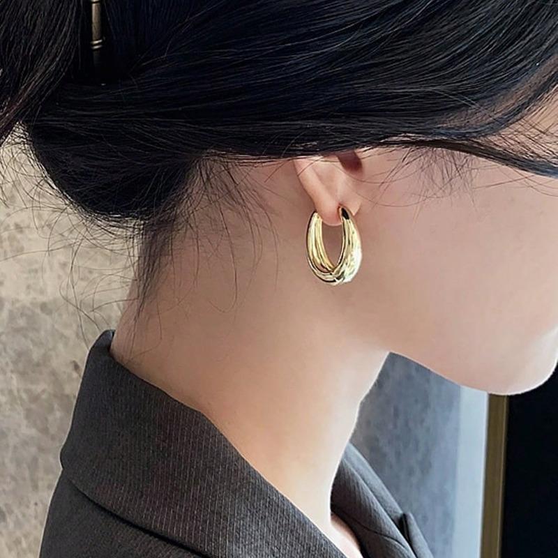 1pair Simple TearDrop Hoop Earrings, Chunky Gold Tone Water Droplet Earrings, U-Shaped Earrings, Oval Hoop Earrings Perfect Gift for Her