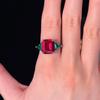 Rosenblüten-Serie Quadratischer Rubin beidseitig Grüne Diamanten Ringe für Damen Einfacher Mode Ring Bankett Hochzeit Geschenk