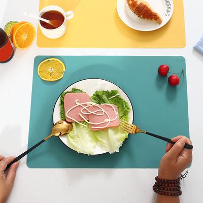15.75"X11.81" Extra Large Food Grade Silicone Waterproof Placemat Heat Insulation Non-Slip Washable Table Mat For Kitchen Dinner