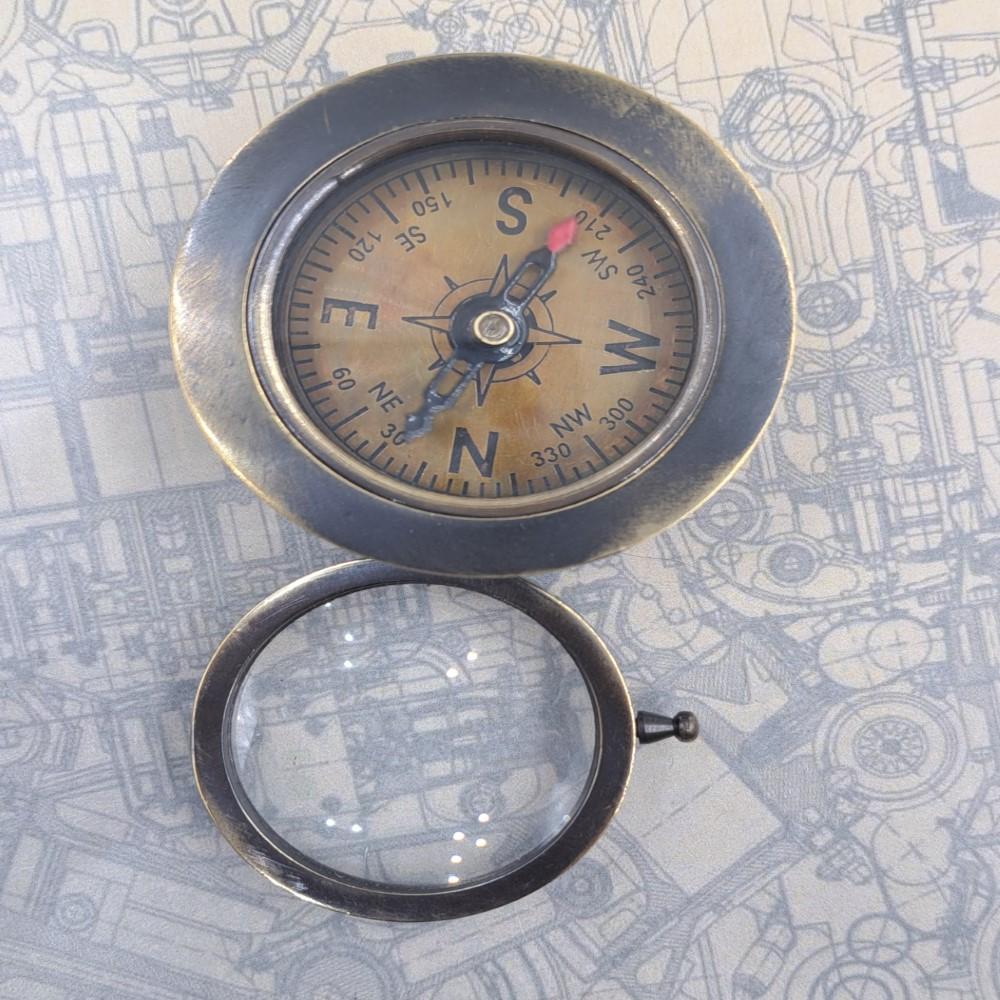 

Антикварный латунный морской компас с увеличительным стеклом – диаметр 5 см, винтажный дизайн как