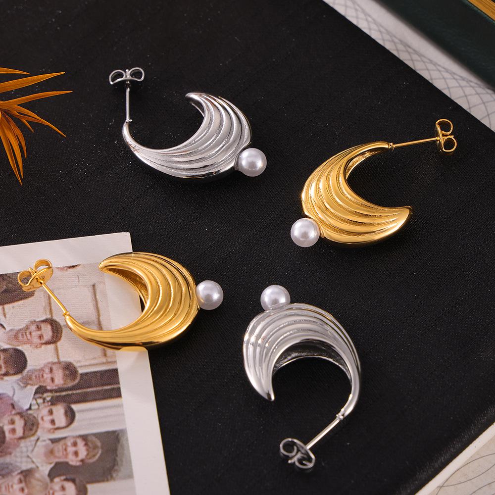 European Vintage Pearl Shell Earrings - Elegant Ins Style, Niche Titanium Steel Jewelry