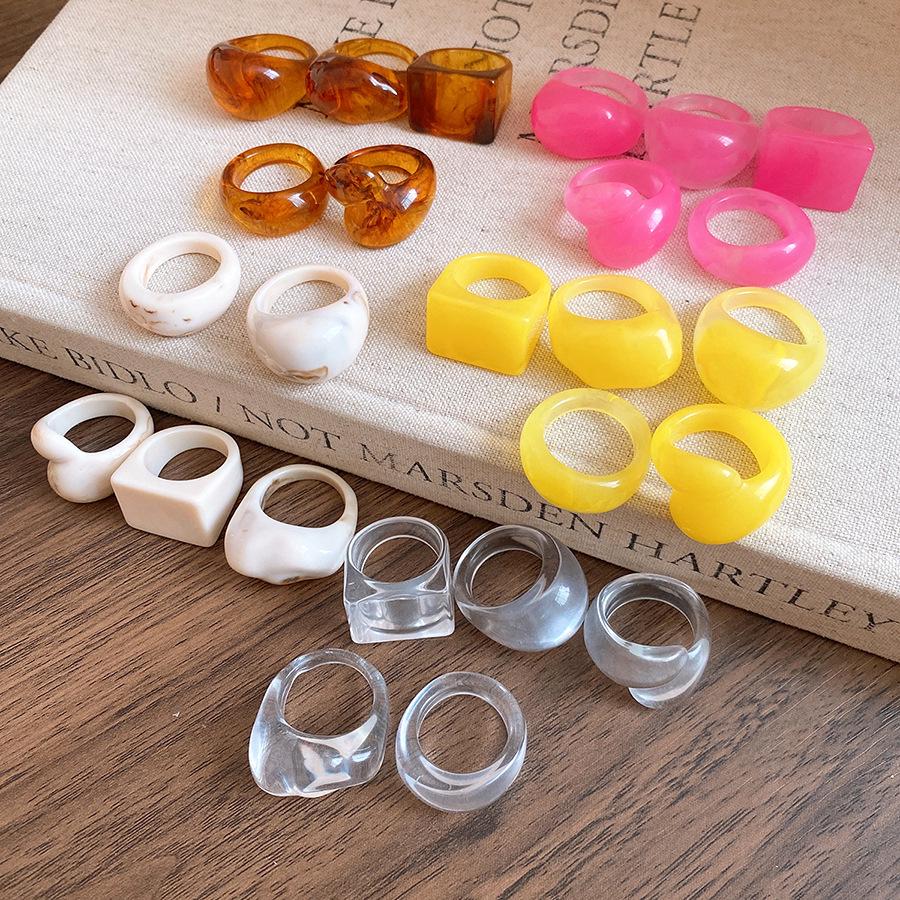 Bunter feuchtigkeitsspendender i-Harz geometrischer quadratischer Ring - Retro-Stil Zeigefinger Schmuck für Damen.