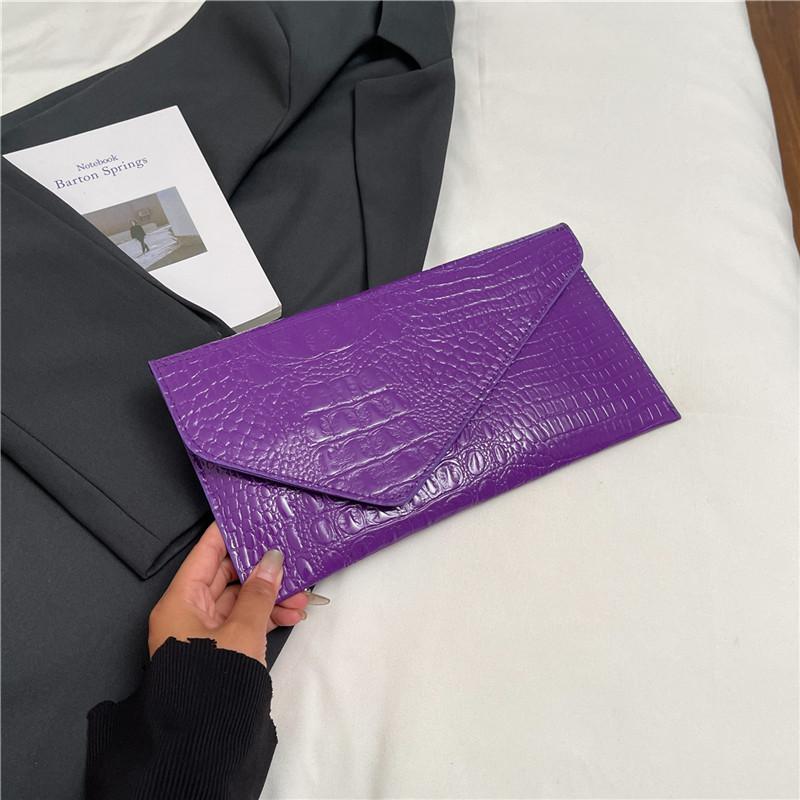 Сегодняшняя популярная женская ретро-сумка-клатч с принтом под кожу аллигатора длинный высококлассный повседневный универсальный кошелек для ужина фиолетовый 1990₽