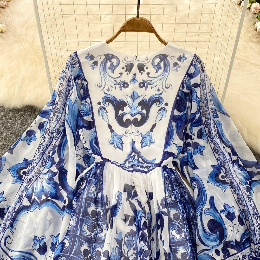 Retro Palace Wind Round Collar Bell Sleeve Loose Blue and White Porcelain Printed  Dress Elegant Temperament Large Skirt