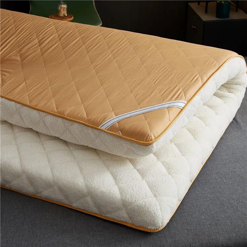 WTEMPO Lamb Wool Foldable High Quality Soft Mattress School Dormitory Bed Mattress Pads Winter Thickened Plush Bedroom Bed Sheet Tatami Plush Pad