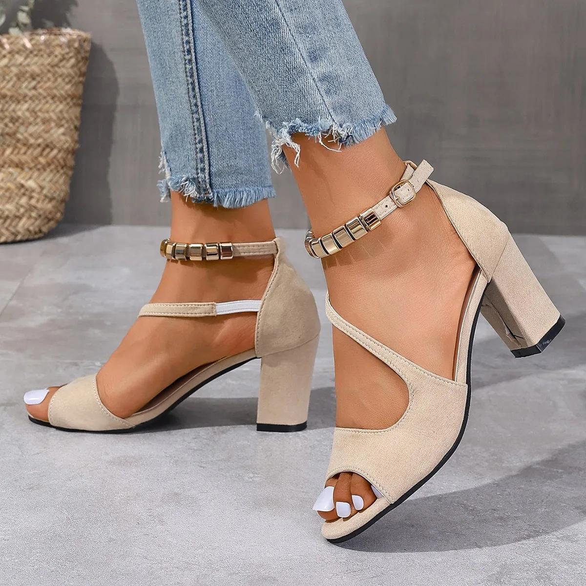 

2024 Новые летние сексуальные туфли с рыбьим ртом, полые римские сандалии, толстые, украшенные бисером, открытые носки, высокие каблуки, женские летние сексуальные женские сандалии 35 бежевый