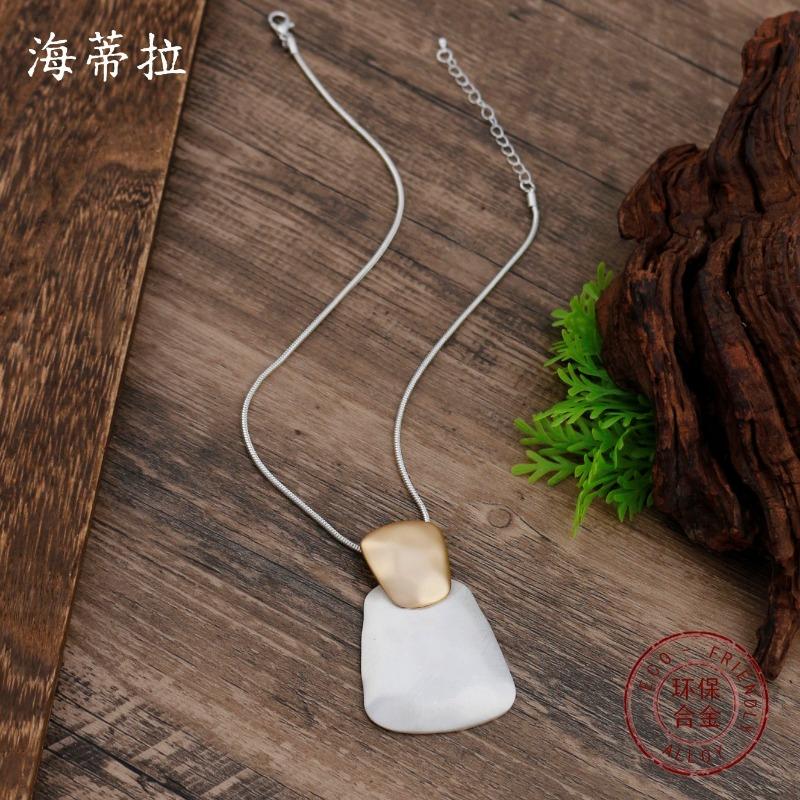 New Brushed Geometric Square Pendant, Women's Creative High-end Irregular Brushed Square Neck Necklace