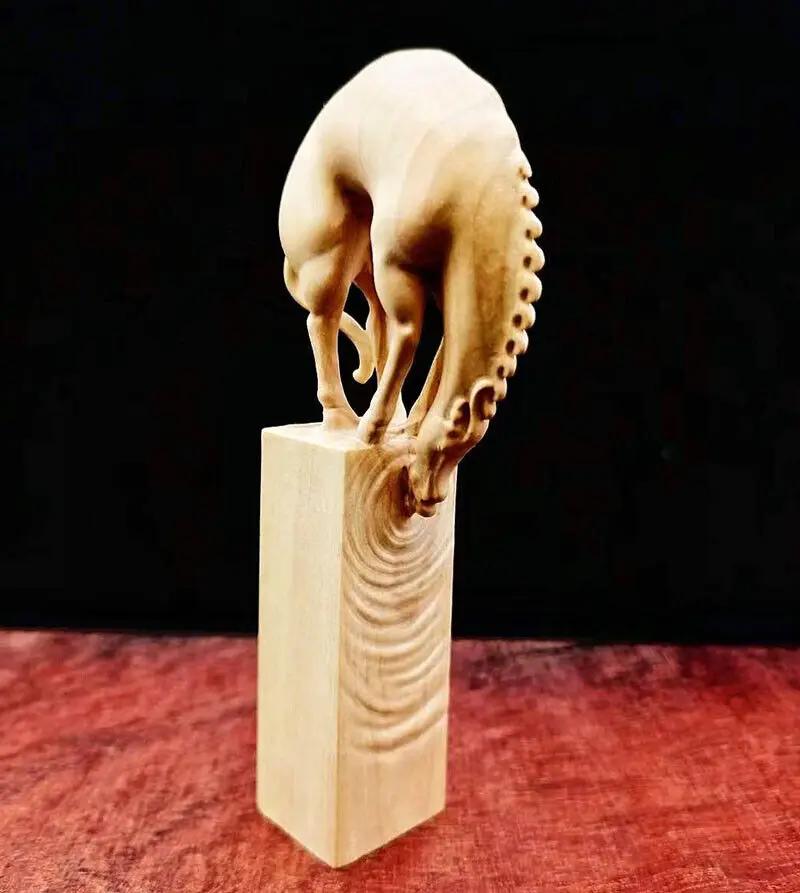 11X5X2.3 Cm Carved Boxwood Figurine - Handsome Horse Stamp
