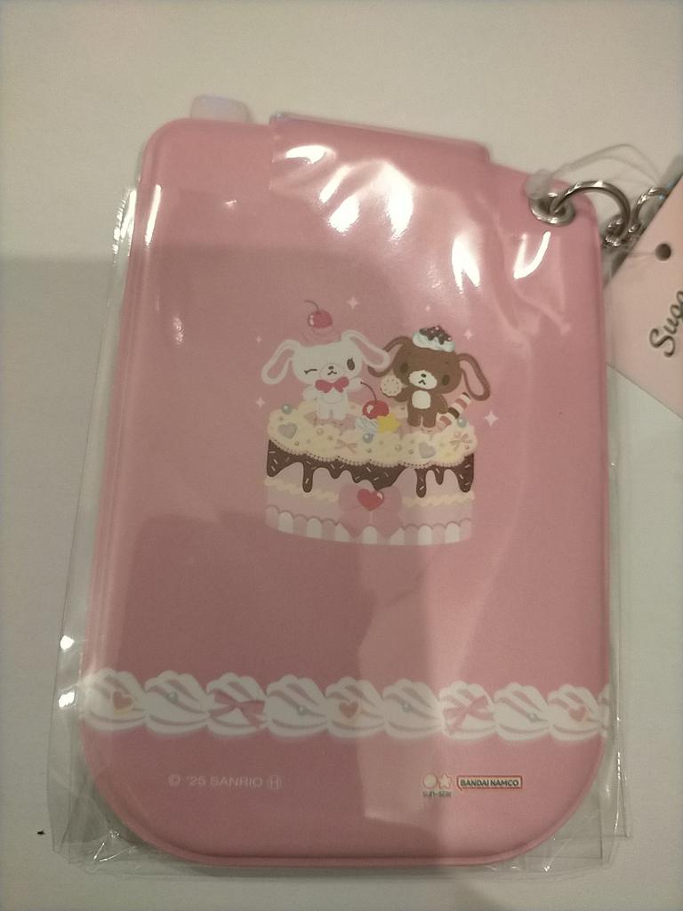 Sanrio Sugarbunnies photo card holder key
