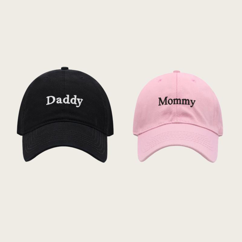 

1pair Daddy & Mommy Embroidery Baseball Caps for Men & Women Outdoor Leisure Sports Snapback Baseball Hats for Birthday Gifts Adjustable