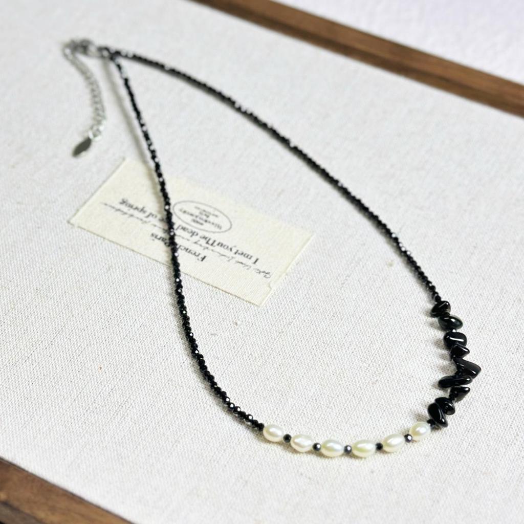Elegant Titanium Steel Necklace with Black Spinel, Freshwater Pearls & Beads - Versatile & Simple Design