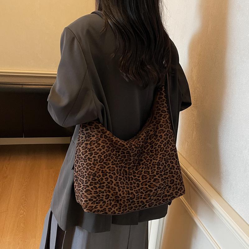2025 Autumn/Winter Retro Leopard Print Large Capacity Underarm Tote Bag for Women