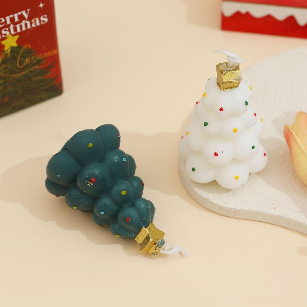Handmade Christmas Tree Scented Candle - Festive Atmosphere Gift & Souvenir