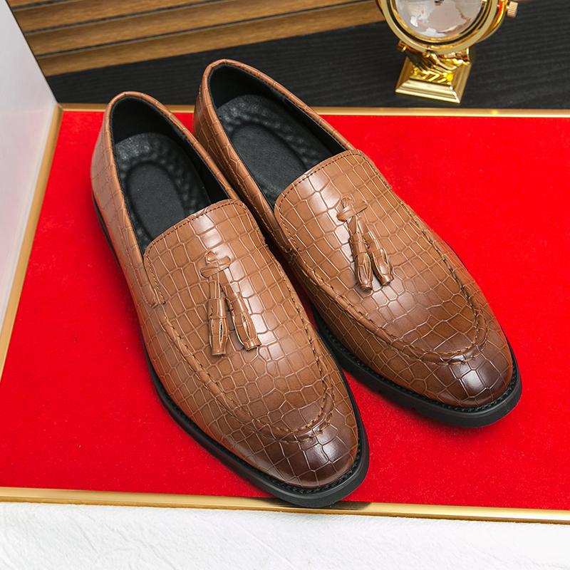 

New Fashion Penny Loafers Tassel Leather Shoes Simple Pointed Toe Slip On Dress Business Suit Casual Party Wedding Shoes For Man 38