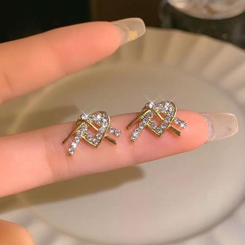 Orecchini a lobo a forma di cuore in argento S925 - Trendy 2023 Lusso Leggero con Stile di Alta Gamma