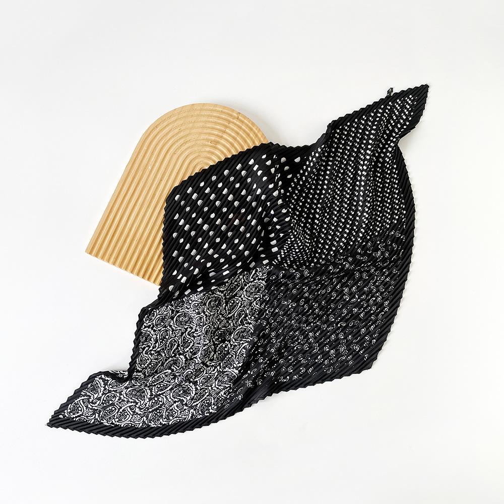 NEU Mode Plissiert Bedruckt Damen Halstuch Schals Vintage 70CM Quadratischer Plissierter Schal Für Damen Sommer Knitter Damen Schals