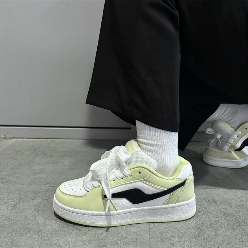 

2025 New Aerating Plate Shoes Men s Fashionable All-Matching Platform White Shoes Sports Casual Borad Shoes Fashionable Shoes 39
