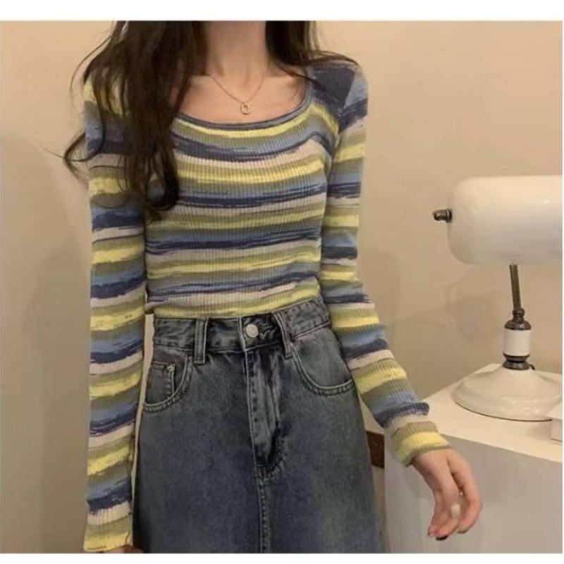 Square-neck Striped Long-sleeved Knitted Base Layer, A New Slimming and Form-fitting Short Top for Women In Autumn and Winter