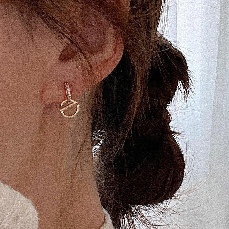 Korean Style Simple One-letter Letters E Diamond-inlaid Niche High-end Sense Temperament Stud Earrings for Women