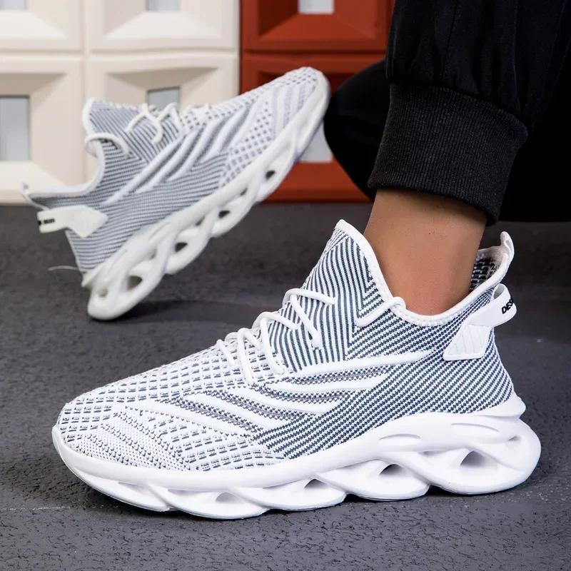 Mens Sneakers Black Running Shoes Man Mesh Breathable Outdoor Sport Comfortable Wear Resistant Sneakers for Men Sneakers