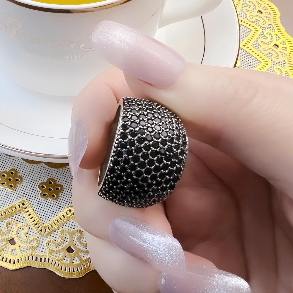Anello Cocktail Pavé Nero Stile Europeo Gioiello Raffinato Per Donne Uomini Primavera Vintage Argento 925 Regalo