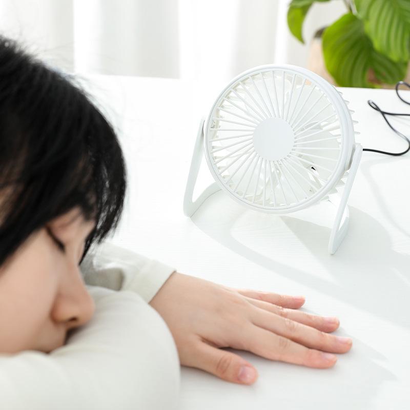 Small USB Fan Desktop 5 Inch Plug-in Mini Quiet Office Student Dormitory Desktop Small Electric Fan