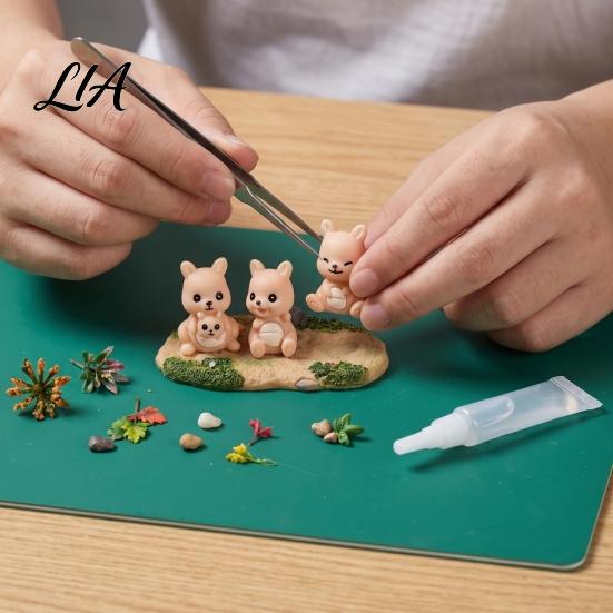 Healing Atmosphere Ornaments 4Pcs Mini Kangaroo Figurines, Cute Resin Animal Miniature for Decorative Tabletop Items Fairy Garden Decor, DIY
