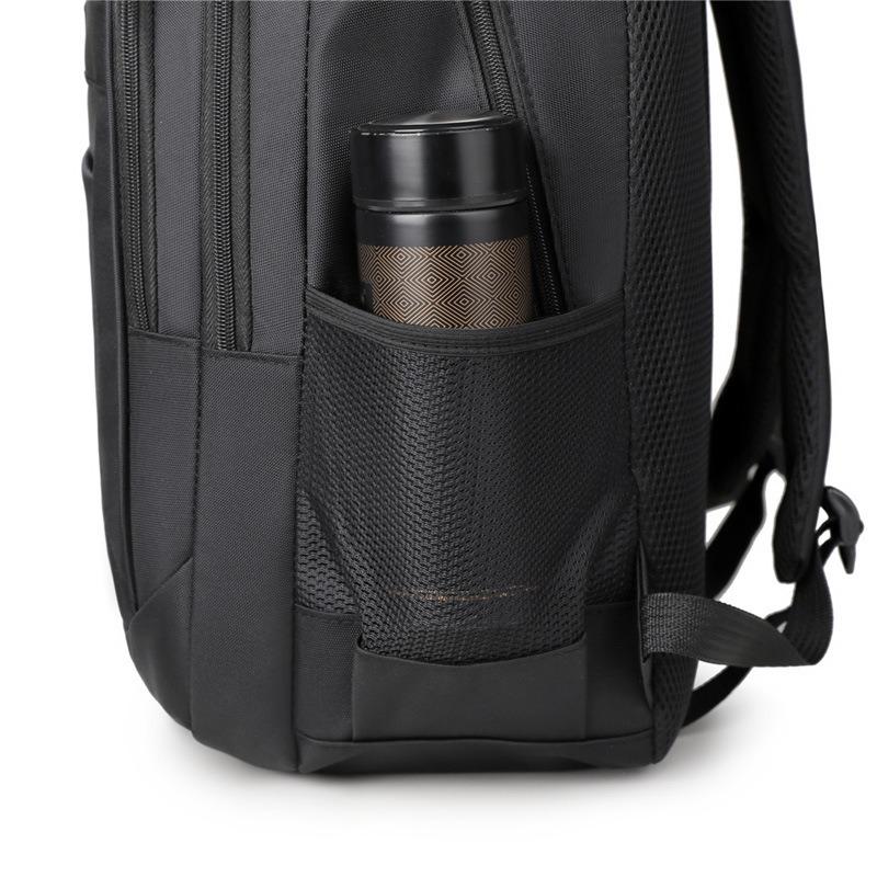 Large capacity schoolbag male college students can put computer backpack high sense business travel backpack