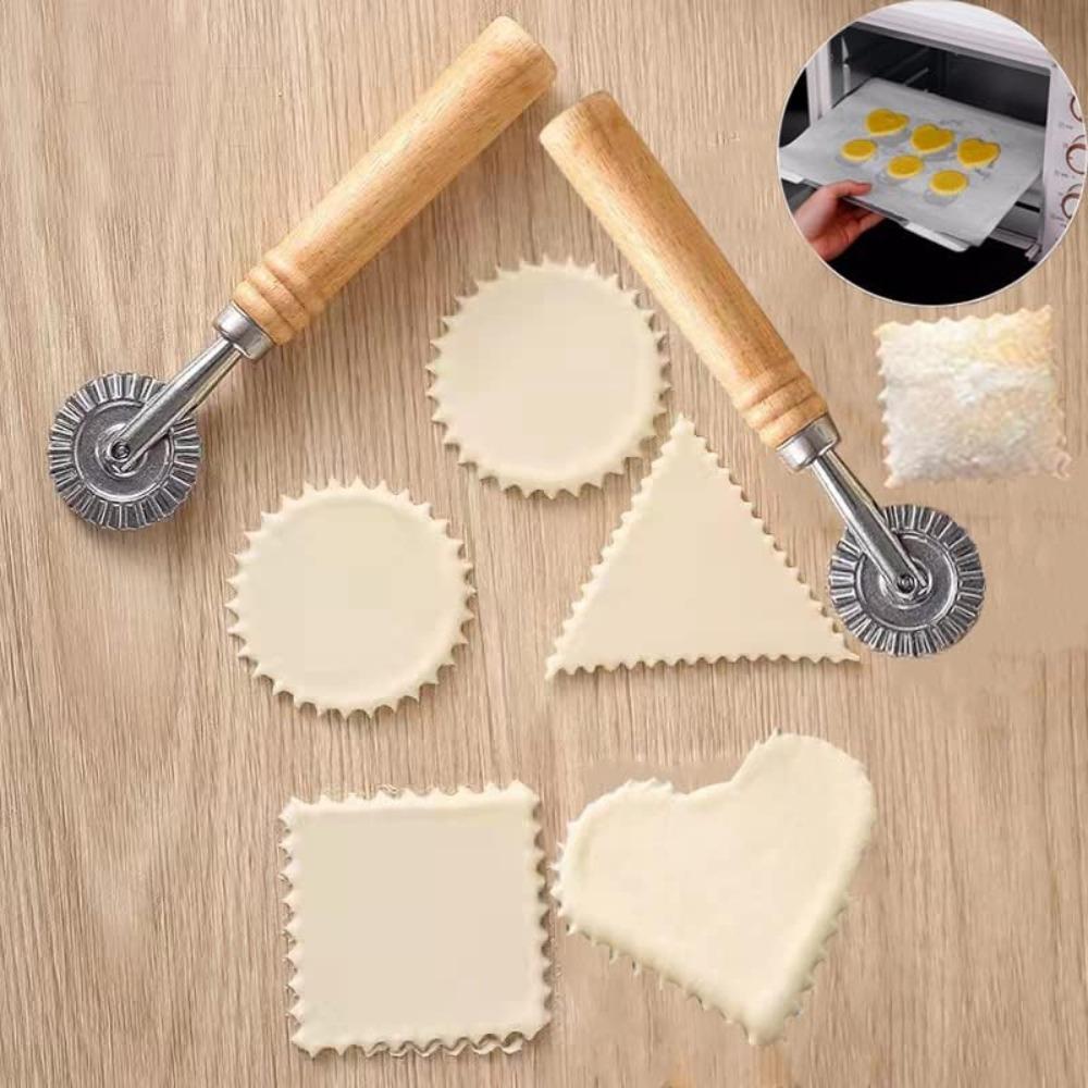Manual Pizza Lace Rolling Wheel Zinc Alloy Handheld Pie Embossed Edge Cutter Wooden Handle Pasta Mold Dumpling