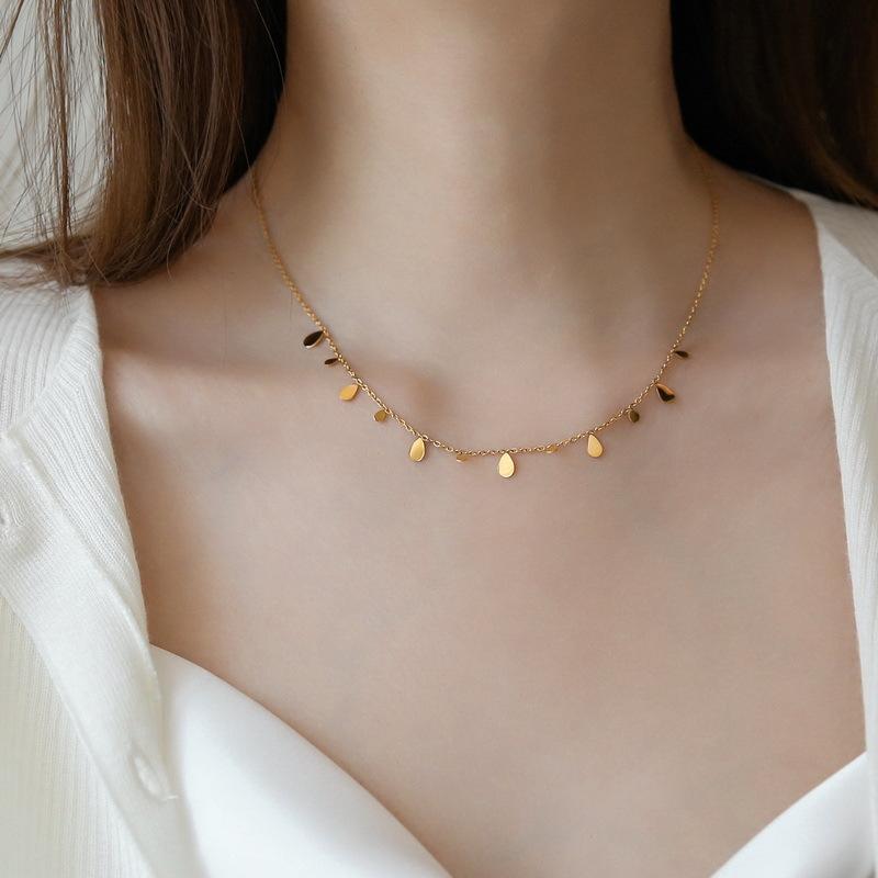 Stainless Steel Fashion Necklaces Small Circular Necklace Elegant Necklace Collarbone Chain Versatile Accessory for Women