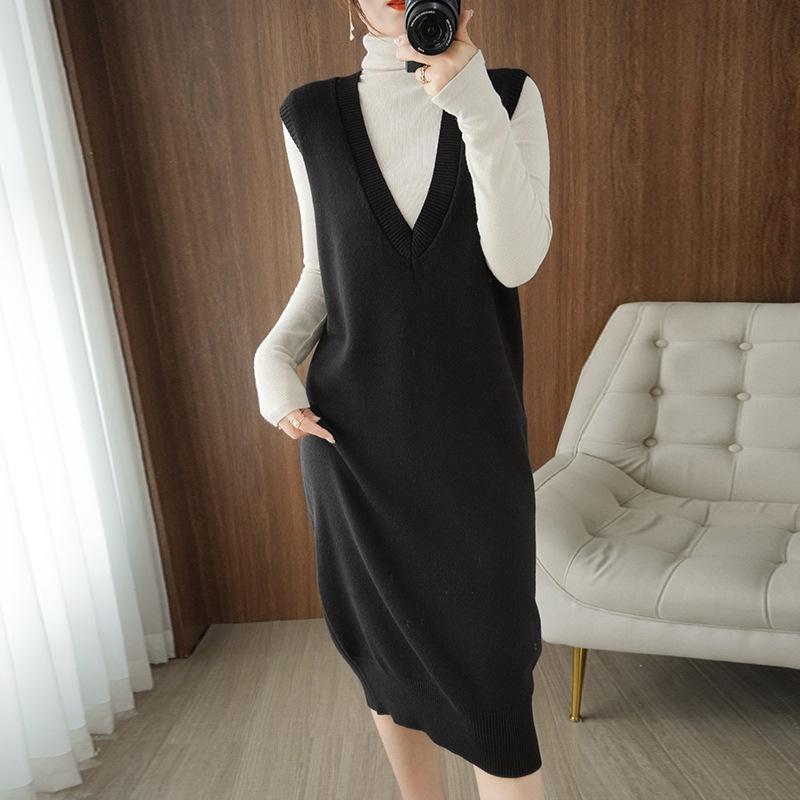 2021 Autumn College Style Long Knit Vest Dress: Loose Over-the-Knee, Elegant Mature Sister Style