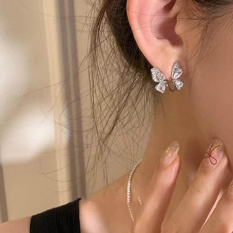 Boucles d'oreilles papillon en zircon de luxe uniques élégantes en strass brillantes pour femmes bijoux d'oreille charm tendance cadeaux